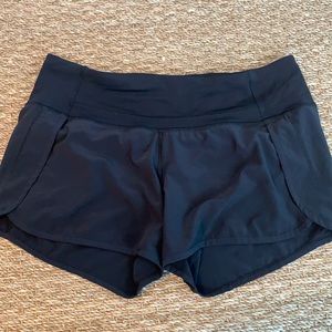 perfect condition lululemon shorts